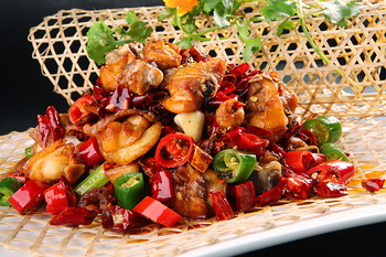 上海食堂托管教你辣子鸡的经典做法